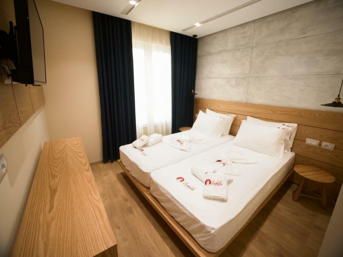 Lahuta Hotel *